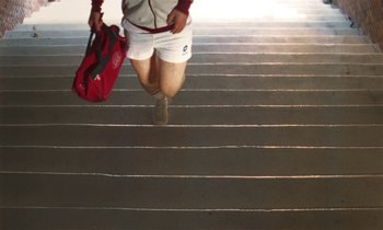 Movie still from “Earl Elliot - Training for a Marathon” (2021), directed by Danny Griffioen – Wide shot, Overhead angle