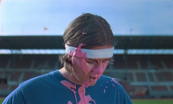 Movie still from “Earl Elliot - Training for a Marathon” (2021), directed by Danny Griffioen – Close Up shot, Over the shoulder angle