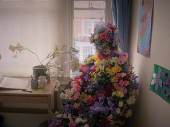 Movie still from “Smoothboi Ezra - Stuck” (2021), directed by Arthur Studholme – Wide shot, Over the shoulder angle