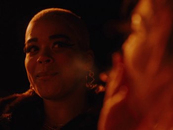 Movie still from “I M U R - Case of You” (2021), directed by Sebastian Hill-Esbrand – Close Up shot, Over the shoulder angle