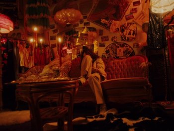 Movie still from “I M U R - Case of You” (2021), directed by Sebastian Hill-Esbrand – Wide shot, High angle