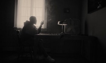 Movie still from “Nana - LA Times” (2020), directed by Andrew Litten – Wide shot, Low angle