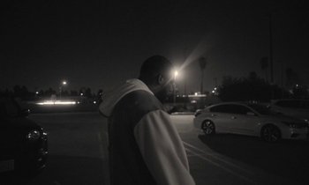 Movie still from “Nana - LA Times” (2020), directed by Andrew Litten – Medium shot, Low angle