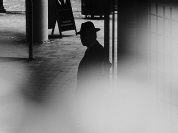 Movie still from “Bloodroot - Audrey” (2020), directed by Kyle Murdoch – Extreme Close Up shot, Over the shoulder angle