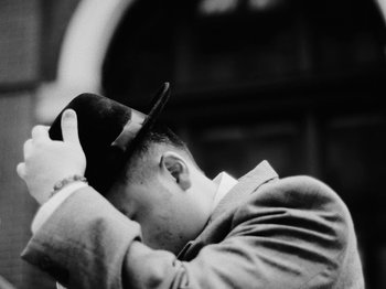 Movie still from “Bloodroot - Audrey” (2020), directed by Kyle Murdoch – Close Up shot, Low angle