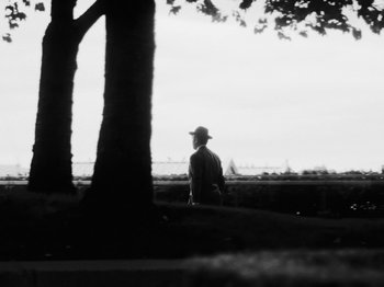 Movie still from “Bloodroot - Audrey” (2020), directed by Kyle Murdoch – Wide shot, Low angle