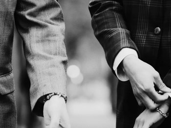 Movie still from “Bloodroot - Audrey” (2020), directed by Kyle Murdoch – Extreme Close Up shot, Over the shoulder angle