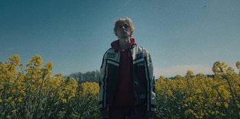 Movie still from “189 - Unfold” (2020), directed by Jonatan Egholm – Medium shot, Low angle