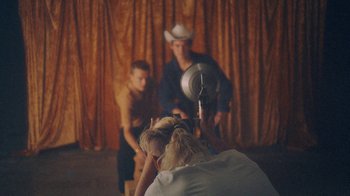 Movie still from “Yellow Days - Love Is Everywhere” (2020), directed by Kevin Lombardo – Wide shot, Over the shoulder angle