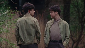 Movie still from “Declan McKenna - The Key to Life on Earth” (2020), directed by Will Hooper – Medium shot, Over the shoulder angle