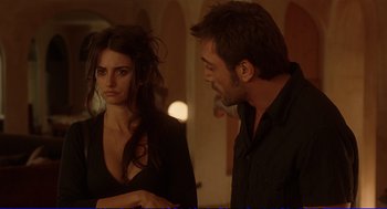 Movie still from “Vicky Cristina Barcelona” (2008), directed by Woody Allen – Medium shot, Over the shoulder angle