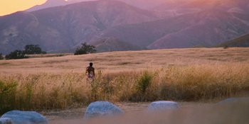 Movie still from “Meernaa - Ready to Break” (2019), directed by Cooper Kenward – Extreme Wide shot, High angle