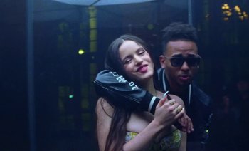 Movie still from “Rosalía & Ozuna - Yo x Ti, Tu x Mi” (2019), directed by Pasqual Gutierrez – Medium shot, Over the shoulder angle