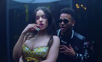 Movie still from “Rosalía & Ozuna - Yo x Ti, Tu x Mi” (2019), directed by Pasqual Gutierrez – Medium shot, Over the shoulder angle