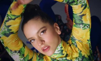 Movie still from “Rosalía & Ozuna - Yo x Ti, Tu x Mi” (2019), directed by Pasqual Gutierrez – Close Up shot, Low angle