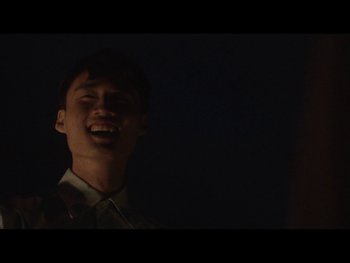 Movie still from “Kite Park - Bongo” (2019), directed by Danny Griffioen – Close Up shot, Low angle