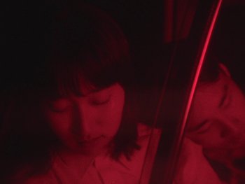 Movie still from “Kite Park - Bongo” (2019), directed by Danny Griffioen – Extreme Close Up shot, High angle