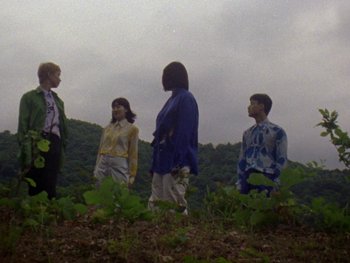 Movie still from “Kite Park - Bongo” (2019), directed by Danny Griffioen – Extreme Wide shot, High angle