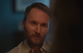 Movie still from “The Lumineers - Gloria” (2019), directed by Kevin Phillips – Close Up shot, Over the shoulder angle