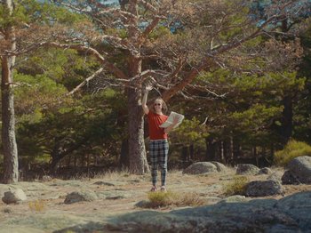 Movie still from “Colectivo Da Silva - Marisol” (2019), directed by Kirkpatrick Buffet – Extreme Wide shot, Low angle