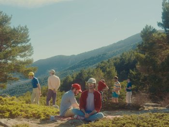 Movie still from “Colectivo Da Silva - Marisol” (2019), directed by Kirkpatrick Buffet – Extreme Wide shot, High angle