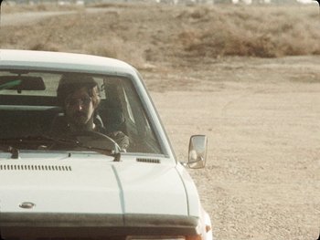 Movie still from “Los Ojos - Por wasap” (2019), directed by Kirkpatrick Buffet – Medium shot, Over the shoulder angle