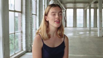 Movie still from “Clare Bowditch - Woman” (2019), directed by Lucy Knox – Close Up shot, Low angle