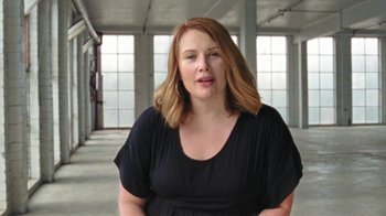 Movie still from “Clare Bowditch - Woman” (2019), directed by Lucy Knox – Medium shot, Low angle