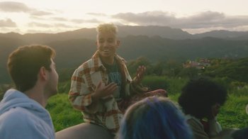 Movie still from “Leven Kali & Syd - Do U Wrong” (2019), directed by Kevin Lombardo – Medium shot, Over the shoulder angle