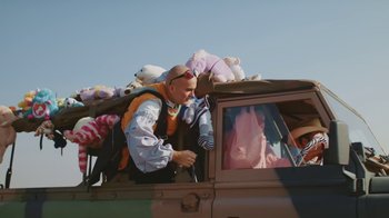 Movie still from “Fortunes - Disc Read Error” (2019), directed by Jesse Vogelaar – Medium shot, Low angle