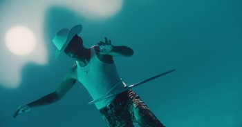 Movie still from “Majetic - Lead Halo” (2019), directed by Jillian Iscaro – Medium shot, Low angle