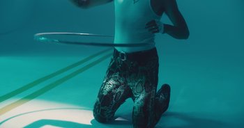 Movie still from “Majetic - Lead Halo” (2019), directed by Jillian Iscaro – Medium shot, High angle