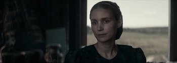 Movie still from “Women Talking” (2022), directed by Sarah Polley – Close Up shot, Over the shoulder angle