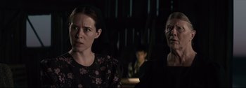 Movie still from “Women Talking” (2022), directed by Sarah Polley – Close Up shot, Over the shoulder angle