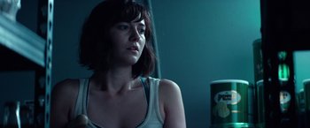 Movie still from “10 Cloverfield Lane” (2016), directed by Dan Trachtenberg – Close Up shot, Over the shoulder angle