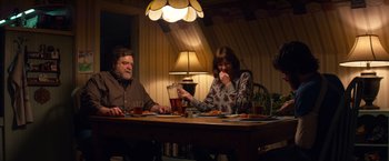 Movie still from “10 Cloverfield Lane” (2016), directed by Dan Trachtenberg – Medium shot, Low angle