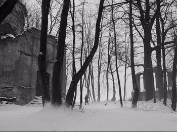 Movie still from “Cold War” (2018), directed by Pawel Pawlikowski – Extreme Wide shot, Low angle