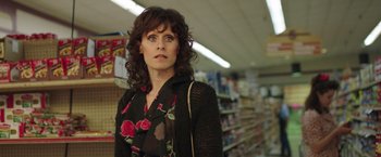 Movie still from “Dallas Buyers Club” (2013), directed by Jean-Marc Vallée – A woman standing in front of a shelf in a grocery store; Close Up shot, Over the shoulder angle