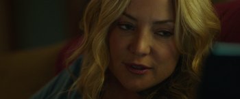 Movie still from “Deepwater Horizon” (2016), directed by Peter Berg – A person with long hair; Close Up shot, Over the shoulder angle