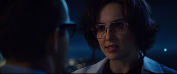 Movie still from “Free Guy” (2021), directed by Shawn Levy – A woman wearing glasses is looking at a man wearing glasses; Close Up shot, Over the shoulder angle