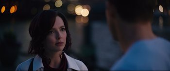 Movie still from “Free Guy” (2021), directed by Shawn Levy – A beautiful woman standing in front of a man; Close Up shot, Over the shoulder angle