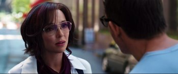 Movie still from “Free Guy” (2021), directed by Shawn Levy – A woman wearing glasses talking to a man wearing glasses; Close Up shot, Over the shoulder angle