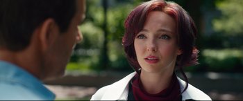 Movie still from “Free Guy” (2021), directed by Shawn Levy – A woman with red hair is looking at a man with red hair; Close Up shot, Over the shoulder angle