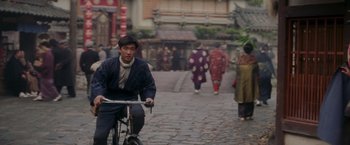 Movie still from “Memoirs of a Geisha” (2005), directed by Rob Marshall – Medium shot, High angle