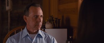 Movie still from “The Accountant” (2016), directed by Gavin O'Connor – Close Up shot, Over the shoulder angle