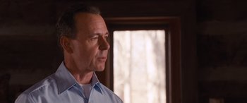 Movie still from “The Accountant” (2016), directed by Gavin O'Connor – Close Up shot, Over the shoulder angle