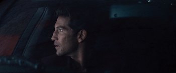 Movie still from “The Accountant” (2016), directed by Gavin O'Connor – Close Up shot, Over the shoulder angle