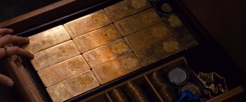 Movie still from “The Accountant” (2016), directed by Gavin O'Connor – Extreme Close Up shot, Overhead angle