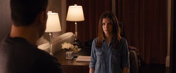 Movie still from “The Accountant” (2016), directed by Gavin O'Connor – Medium shot, Over the shoulder angle