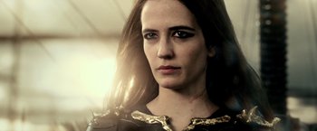 Movie still from “300: Rise of an Empire” (2014), directed by Noam Murro – A person with long dark hair; Close Up shot, Over the shoulder angle